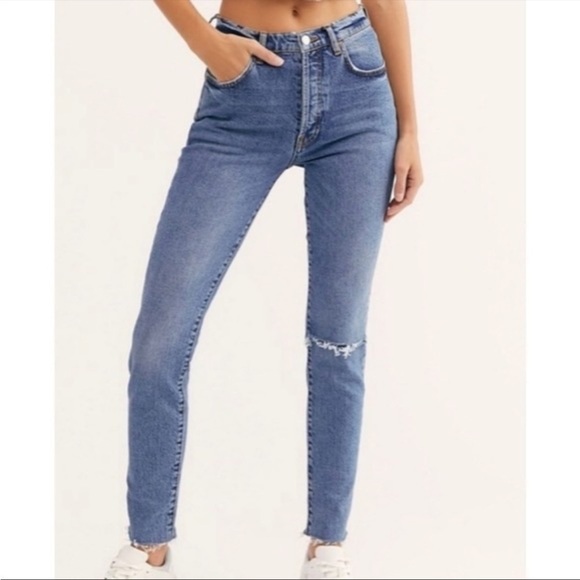 Free PeopleWe the Free Button Fly Stella High Waisted Denim Jean Raw Hem 28 NEW